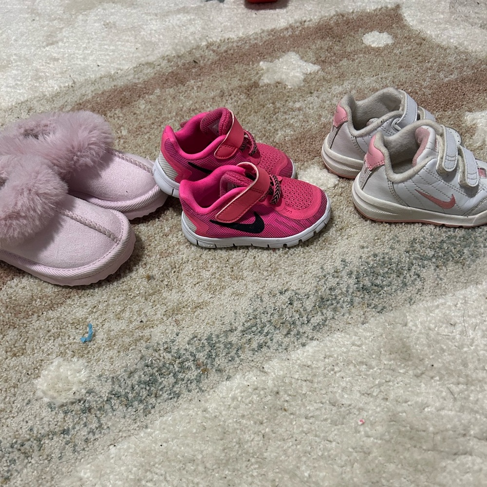 Size 4 baby shoes